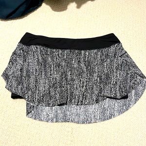 Lululemon splatter print skort
